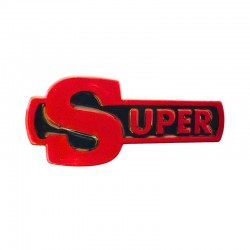 Pin's Super rouge pour afficher sa passion pour les camions