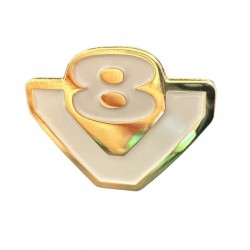 Pin's V8 gold : accessoire old school indispensables pour les fans de camions