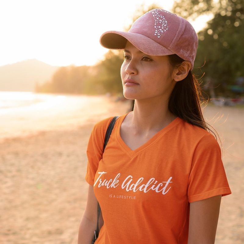 T-shirt Femme Orange - Truck Addict Modern Trucker pour les passionnées de camion