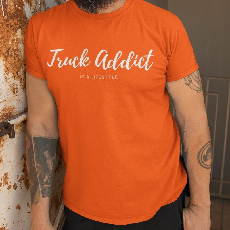 T-shirt Homme Orange - Truck Addict Modern Trucker pour afficher sa passion pour les camions T-shirt Homme Orange - Truck Addict Modern Trucker pour afficher sa passion pour les camions