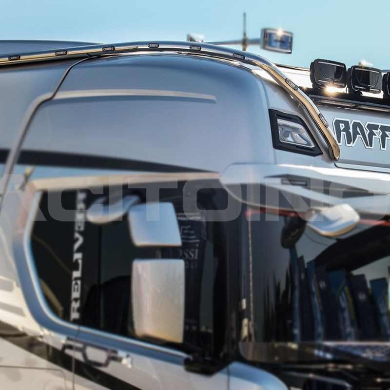 Barre de Toit Type Crossbar Scania NGS : zoom de la vue sur le côté Barre de Toit Type Crossbar Scania NGS : zoom de la vue sur le côté