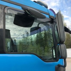 Paire de déflecteurs de vitres pour MAN TG3 2020 : mise en situation sur un camion