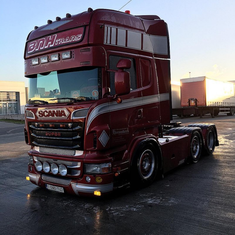 Visière Polyester Scania 350mm Visière Polyester Scania 350mm